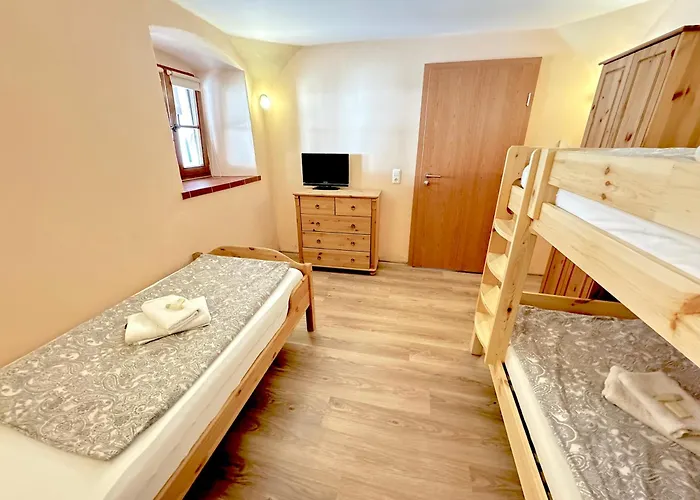 Laurent Ranch Hotel *